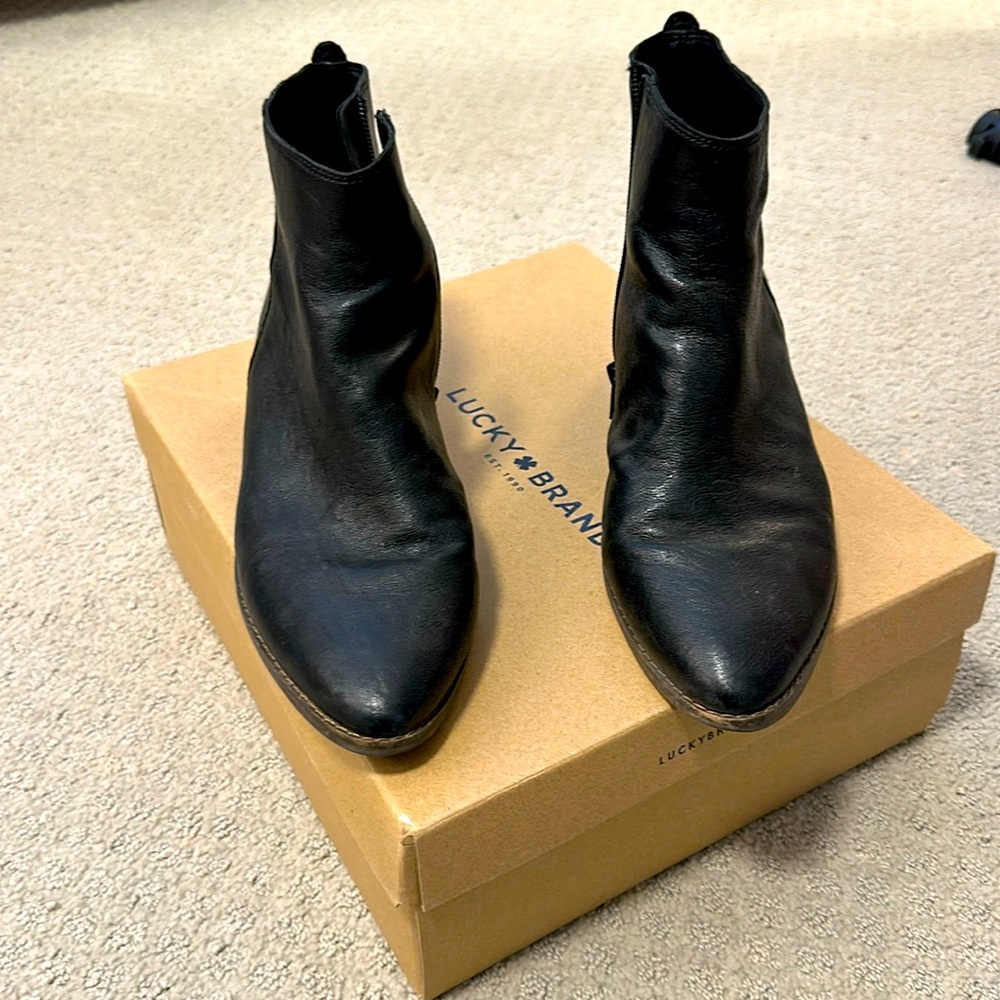 LUCKY BRAND lenree leather black bootie with zipper, size 9